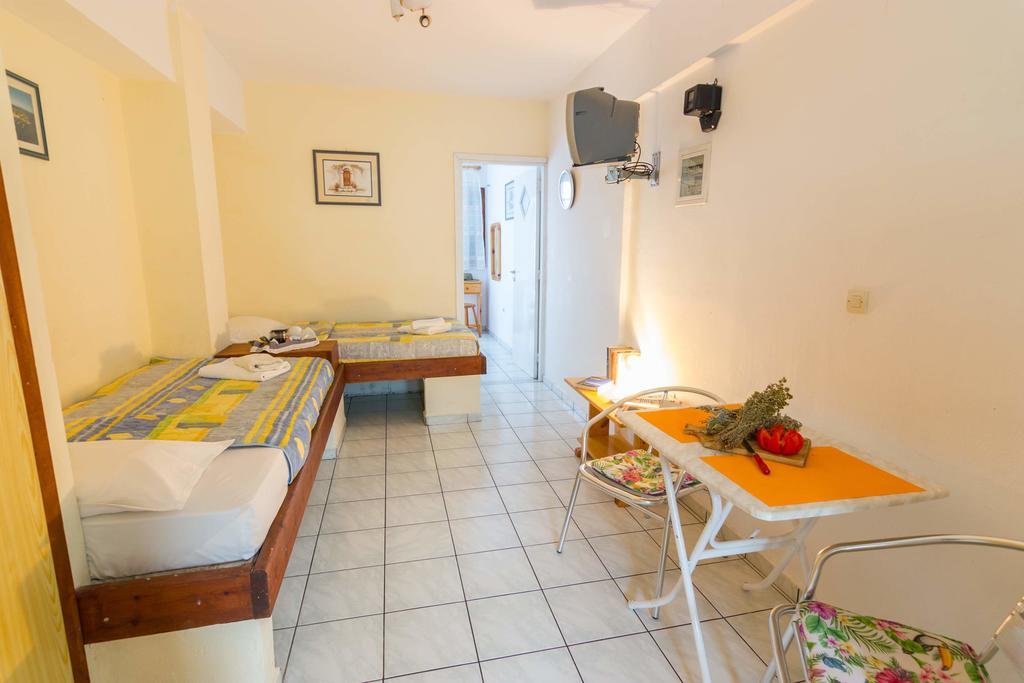 Stathopoulos Apartments Самбатики Экстерьер фото