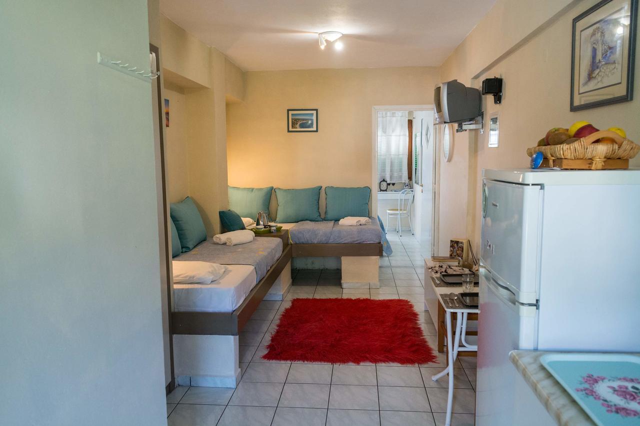 Stathopoulos Apartments Самбатики Экстерьер фото