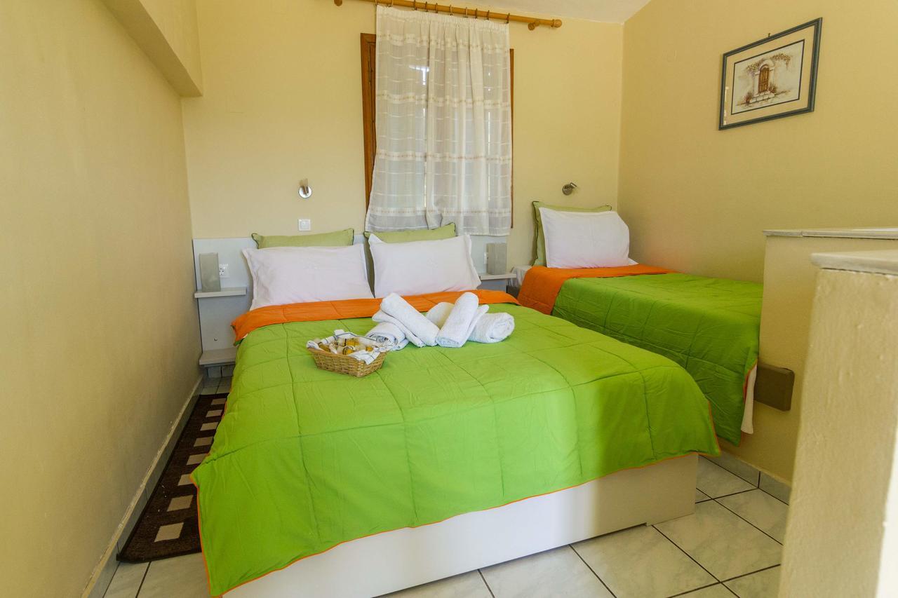 Stathopoulos Apartments Самбатики Экстерьер фото